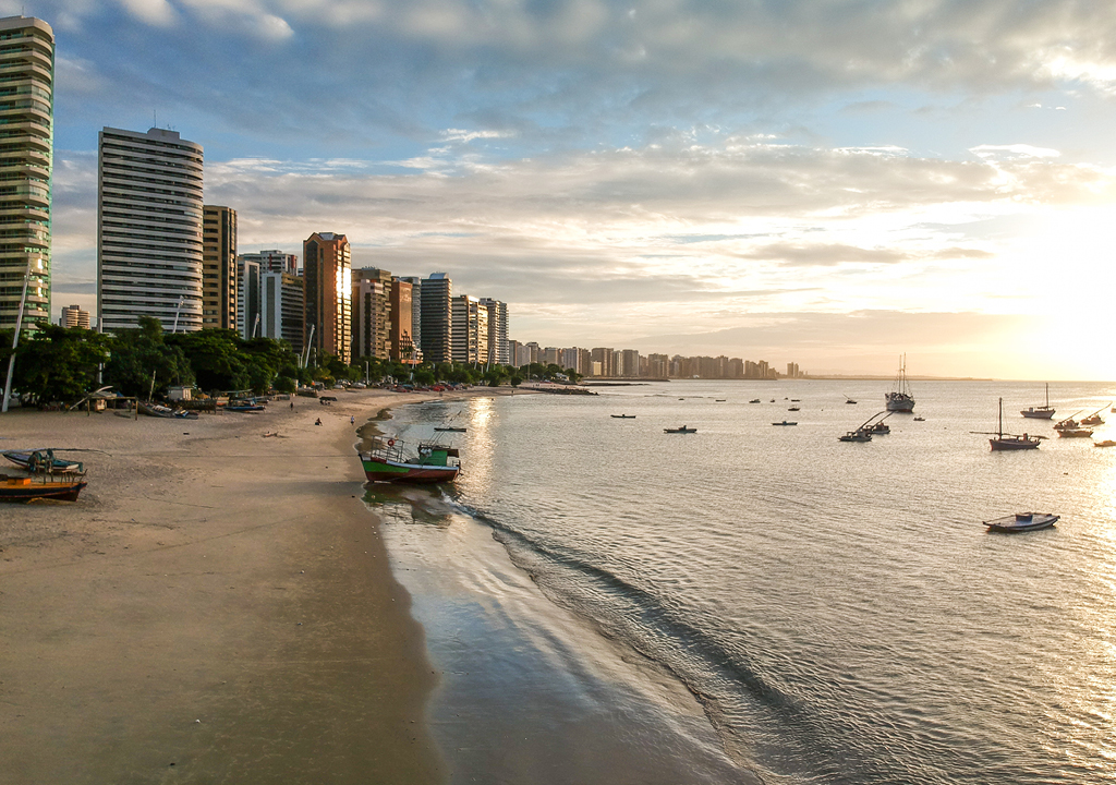 Visite as belas praias de Fortaleza e se depare com uma vista incrível.