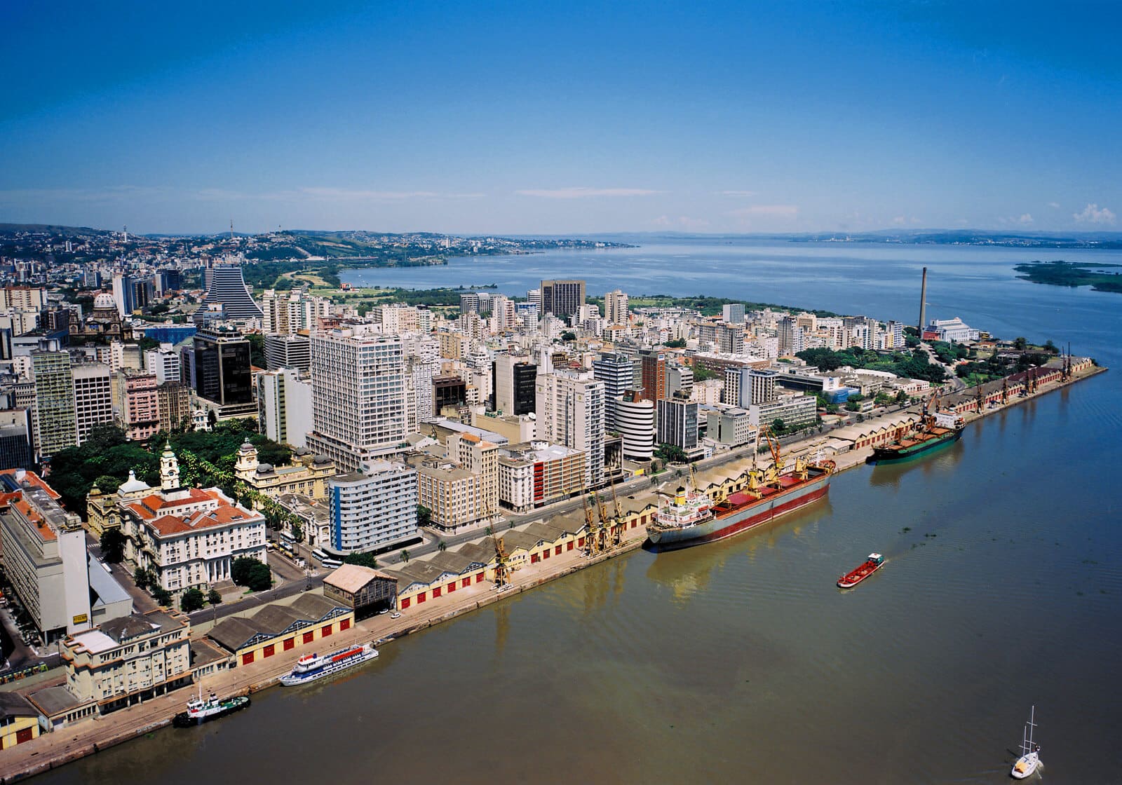 Onde se hospedar em Porto Alegre: hotéis e pousadas | Vista aérea de Porto Alegre | Conexão123
