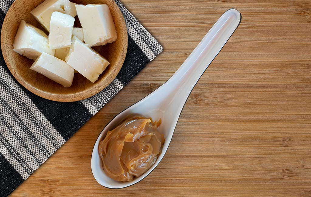 Os cafés da manhã nas pousadas de Tiradentes quase sempre tem queijo e doce de leite a mesa
