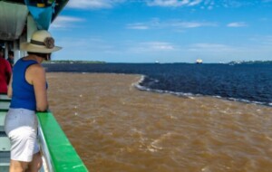 T Turismo em Manaus | Encontro do Rio Negro e Solimões | Conexão123