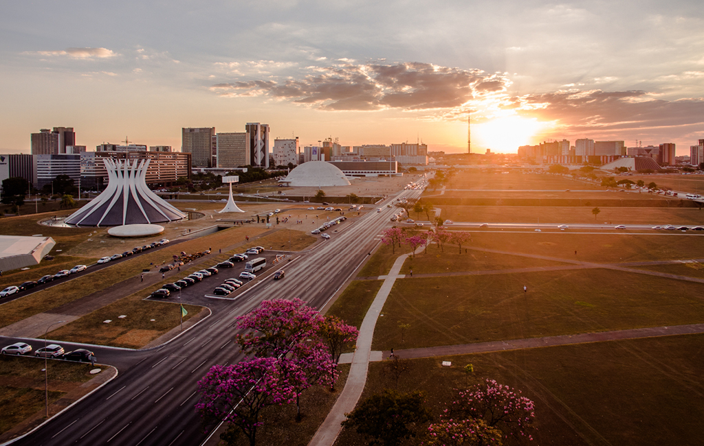 Brasília é muito conhecida pelas superquadras, que são a reunião de prédios e casas pensados para ser um espaço de convívio entre as pessoas