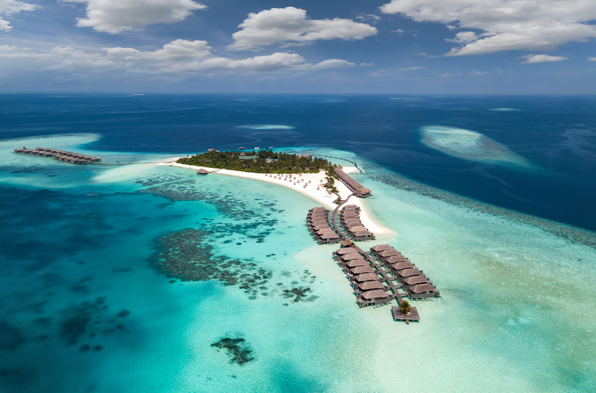 Cinco países que não exigem visto dos turistas brasileiros | Vista aérea de ilha nas Maldivas | Conexão123