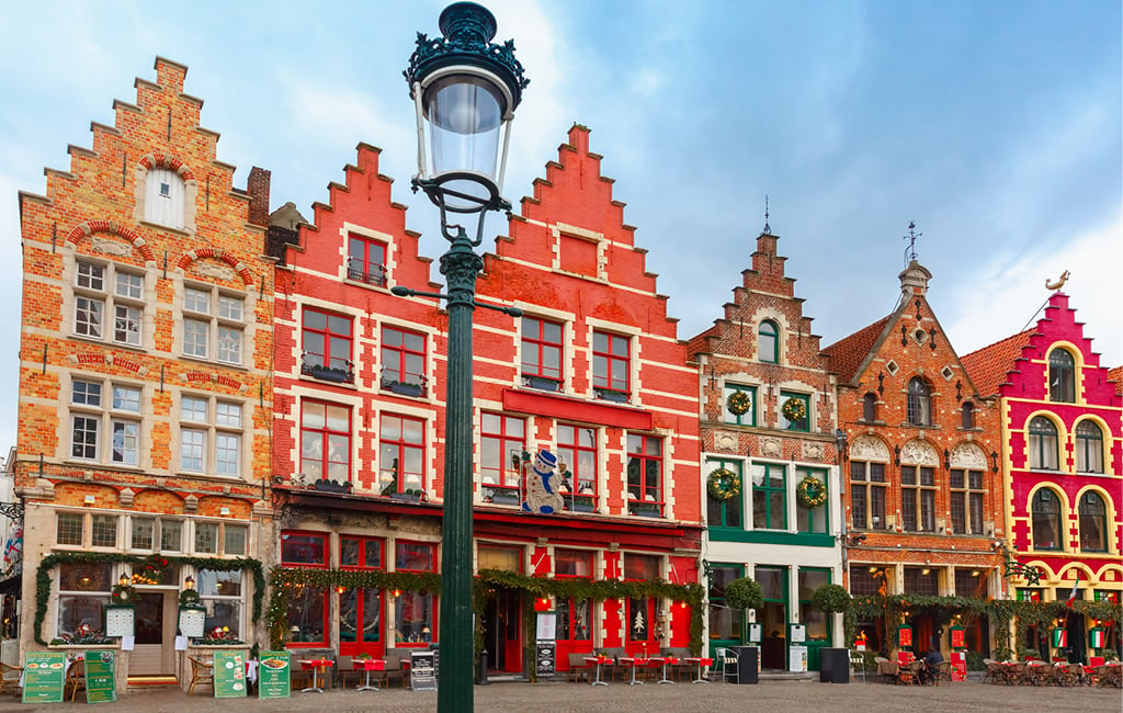 Bruges é uma cidade perfeita para o clima natalino