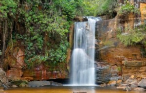 Chapada dos Guimarães: conheça esse destino incrível no interior do Mato Grosso | Cachoeira na Chapada dos Guimarães | Conexão123