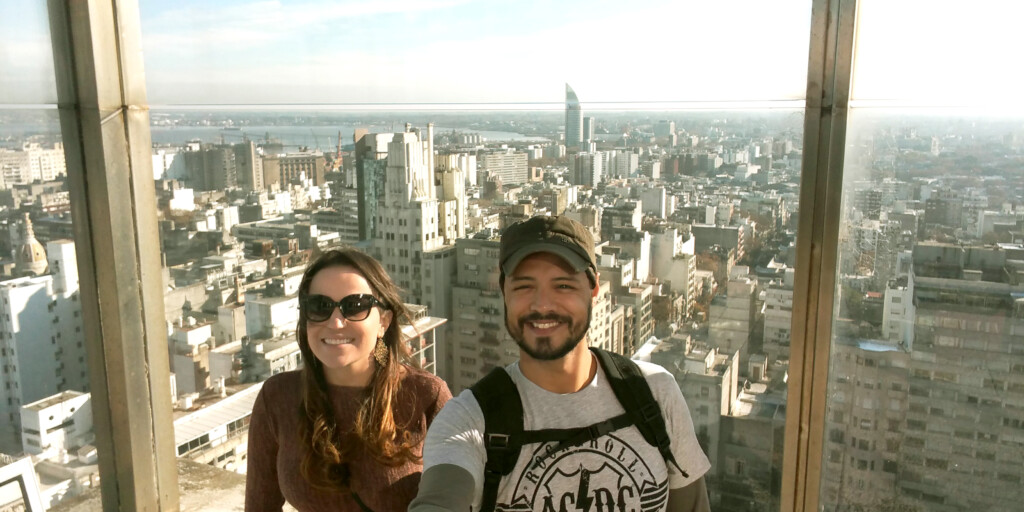 o Mirante Panorâmico fica no 22° andar do prédio da Prefeitura de Montevidéu.