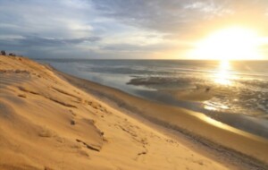 Três destinos para apreciar o pôr do sol no Brasil | Pôr do sol na praia | Conexão123