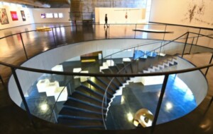Conheça o Museu de Arte Moderna do Rio de Janeiro | Vista interior do Museu de Arte Moderna do Rio de Janeiro | Conexão123