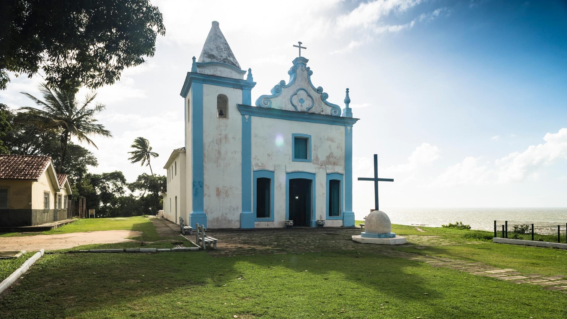 Rede Bem Bahia de hotéis em Porto Seguro oferece valores imperdíveis para uma viagem inesquecível | Igreja histórica de Santa Cruz de Cabrália | Conexão123