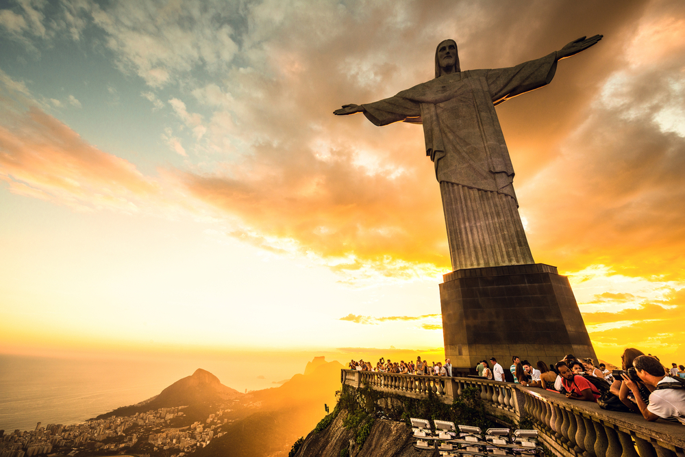 Férias de julho geram movimento de turistas superior a 2019 no Rio de Janeiro | Visitantes no Cristo Redentor | Conexão123
