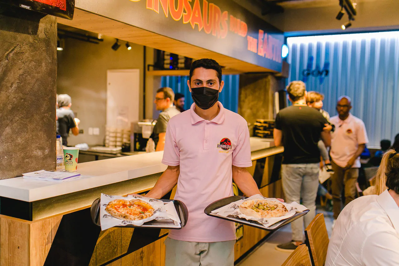 Pizzarias temáticas para se deliciar no dia da pizza - São Paulo | T-Rex Kingdom Pizza | Conexão123