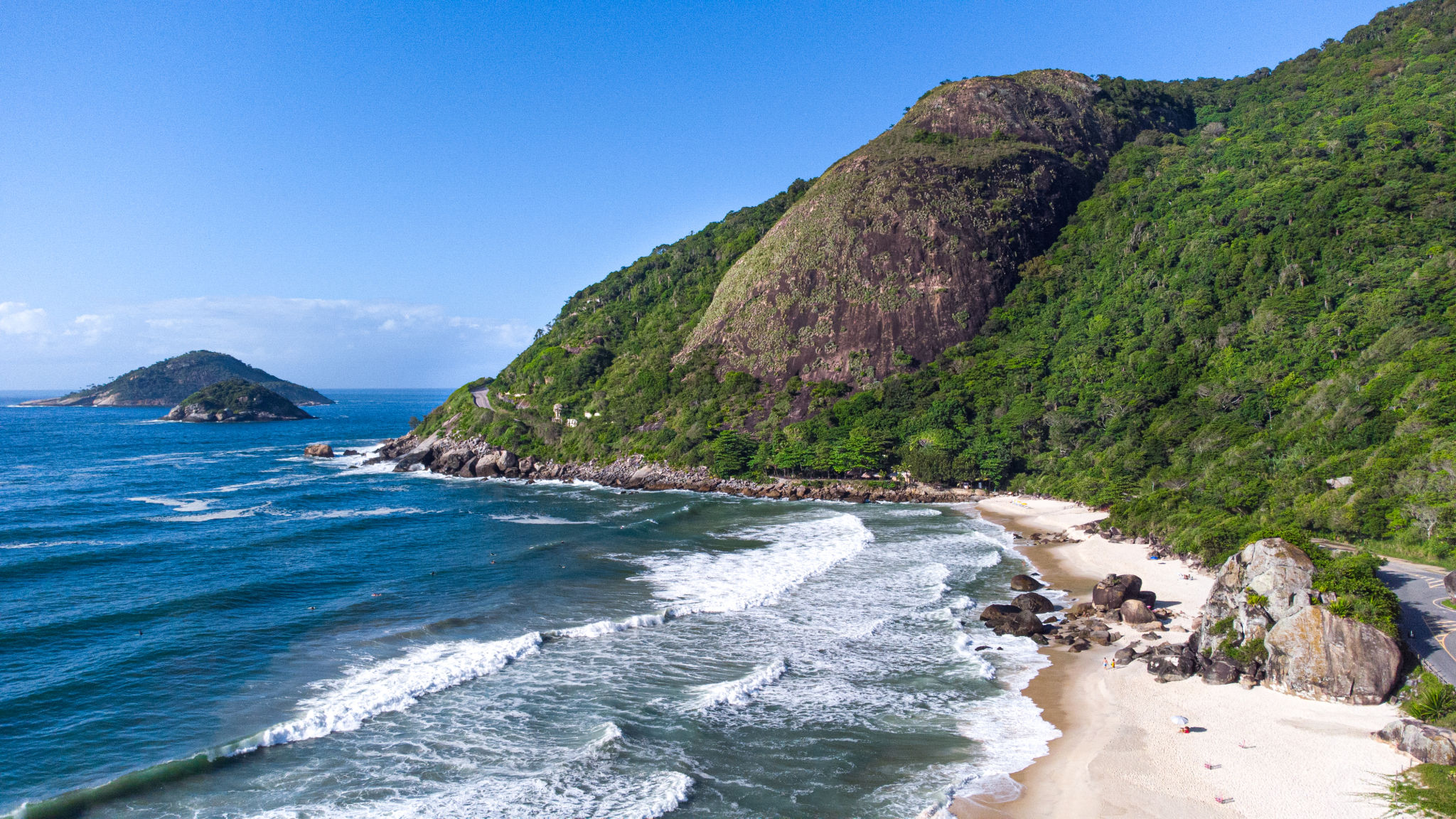 Cidade do Rock no Rio de Janeiro: lugares para conhecer nas proximidades | Praia de Grumari | Conexão123