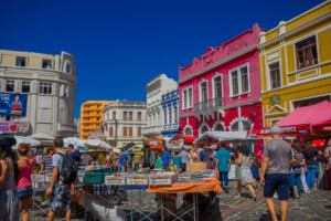 Feira de artesanato ao ar livre: conheça as três principais do Brasil