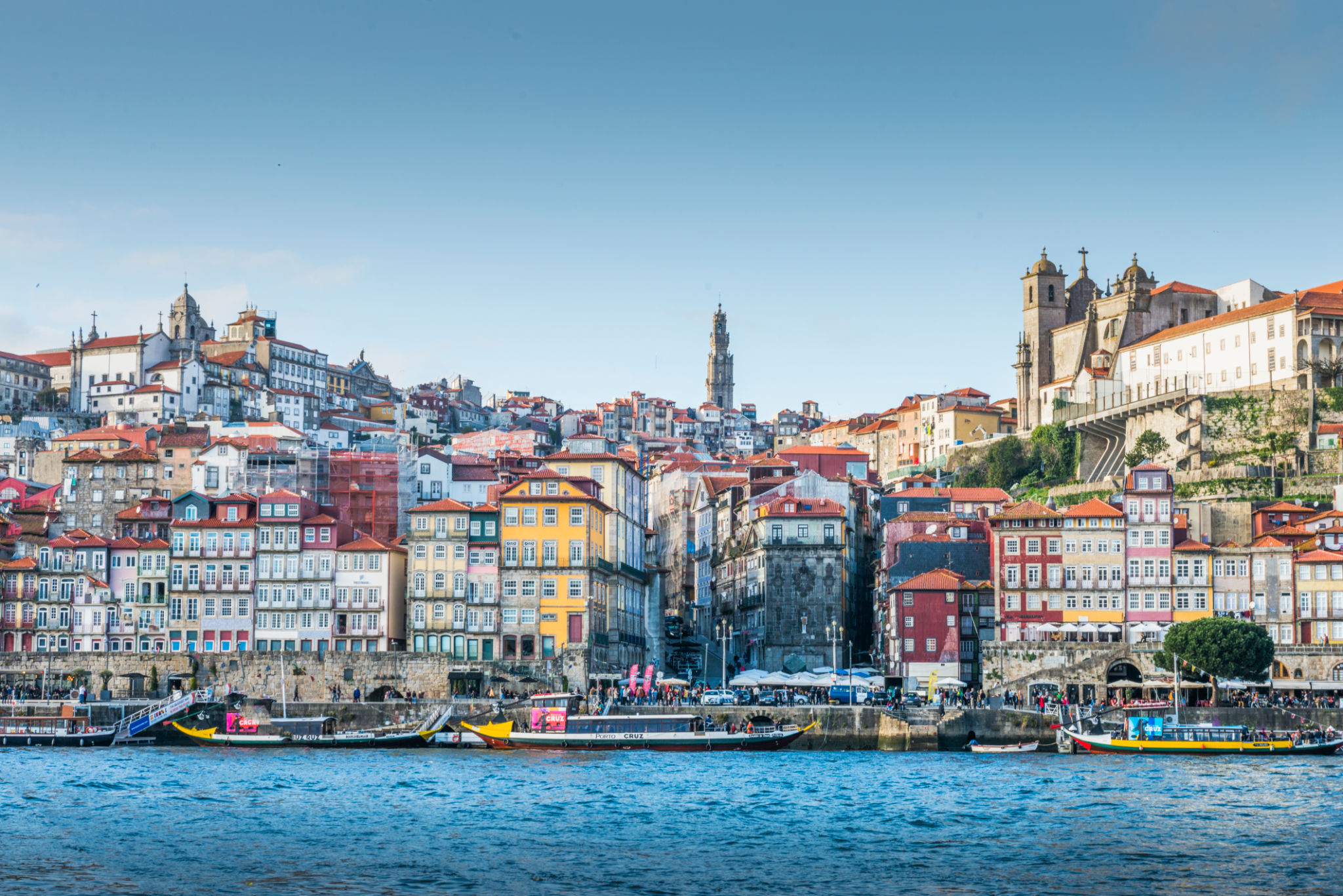 Viagem para Portugal: conheça as diferenças entre o português do Brasil e o de Portugal | Skyline do Porto | Conexão123