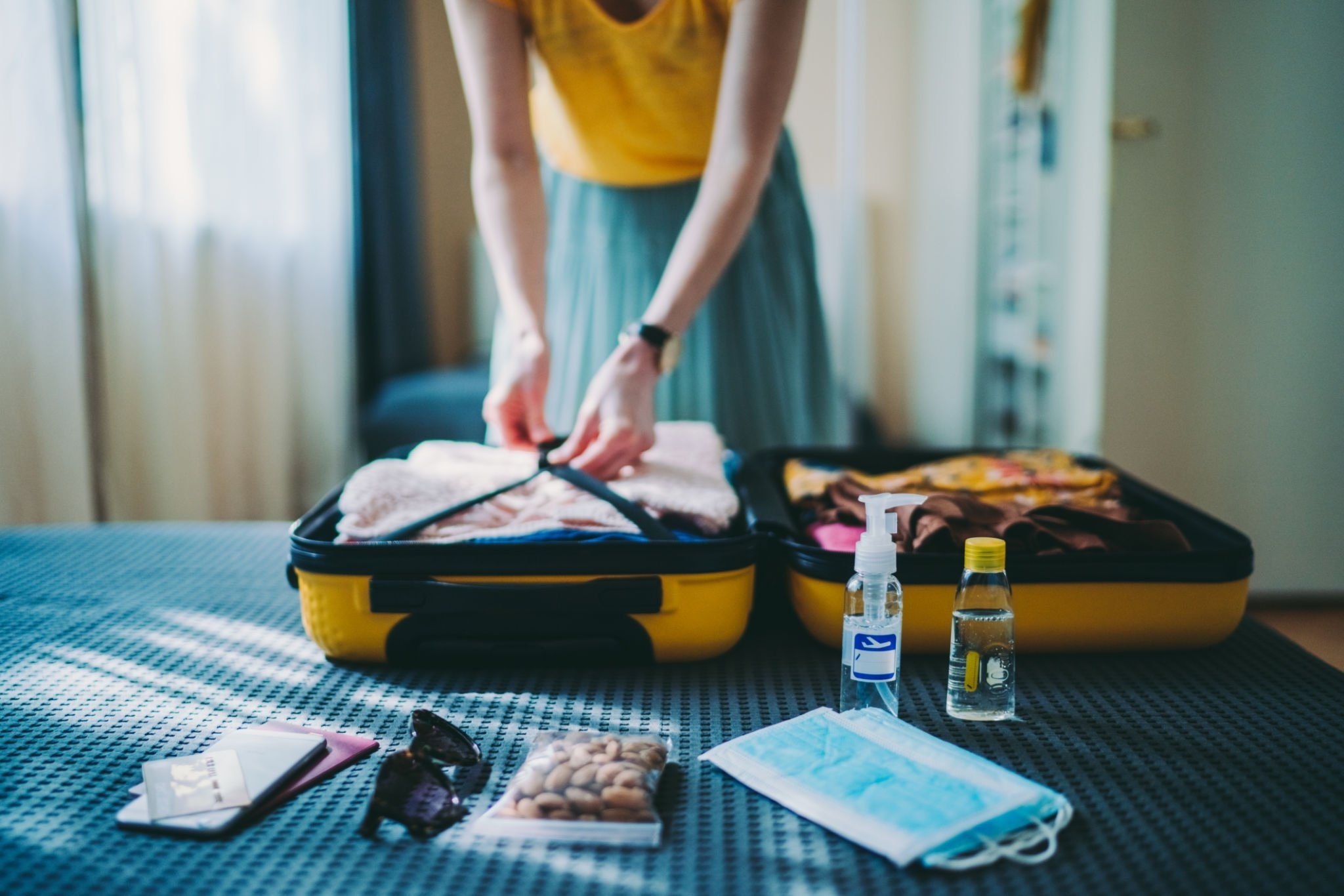 Na mala de viagem, o turista pode levar diversos itens, alguns, portanto, com registro e receita médica, em caso de medicamentos tarja preta | Conexão123