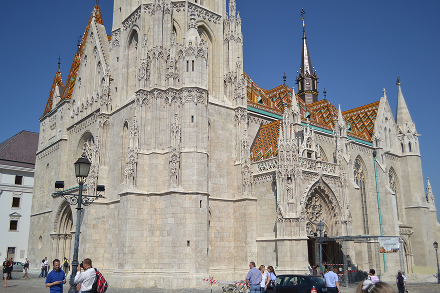 O nome da igreja é uma homenagem ao rei Matias Corvino, um dos principais nomes da história da Hungria