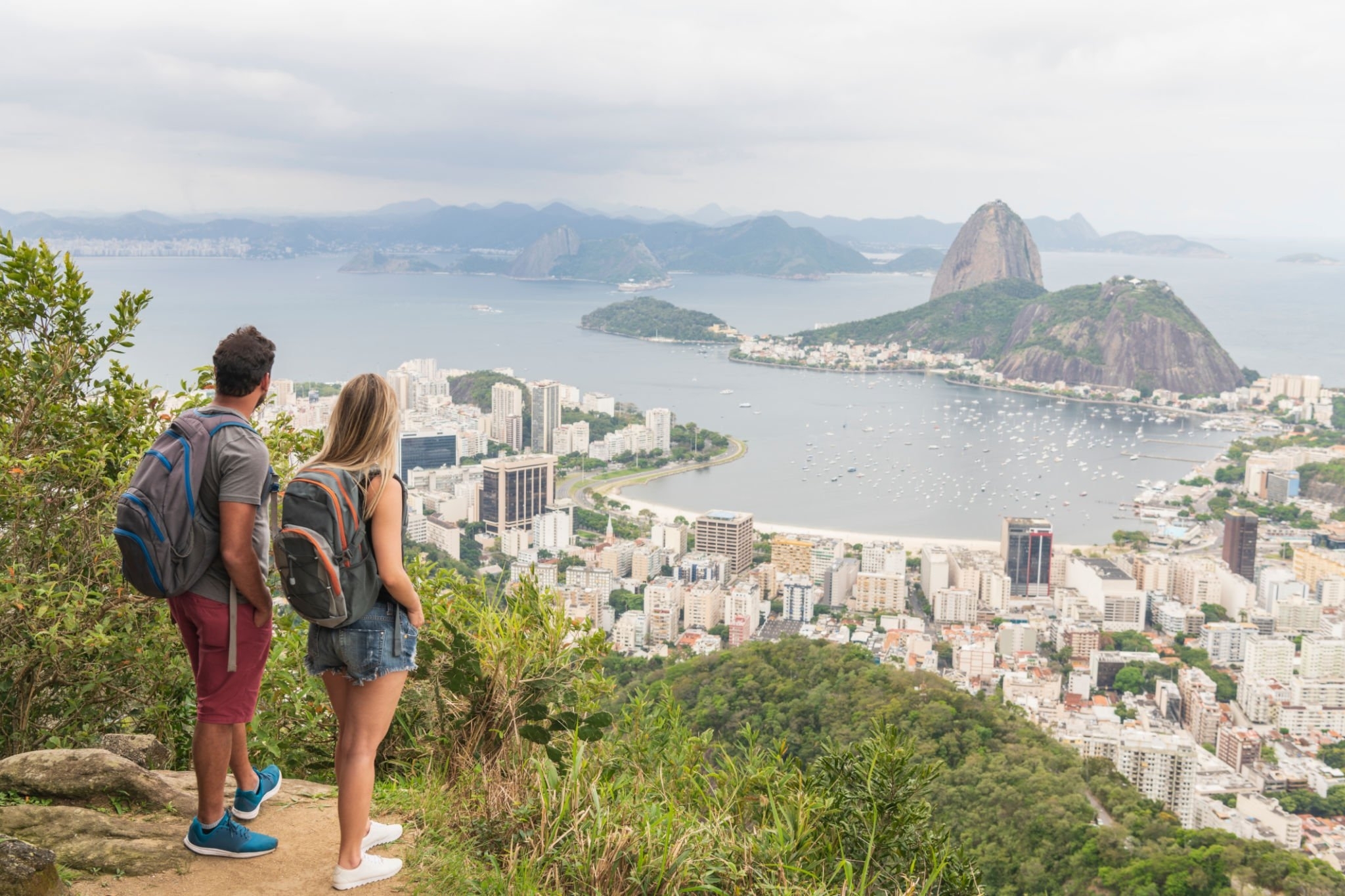 Gastos de estrangeiros no Brasil são recorde e setor do turismo comemora | Vista Pão de Açucar | Conexão123