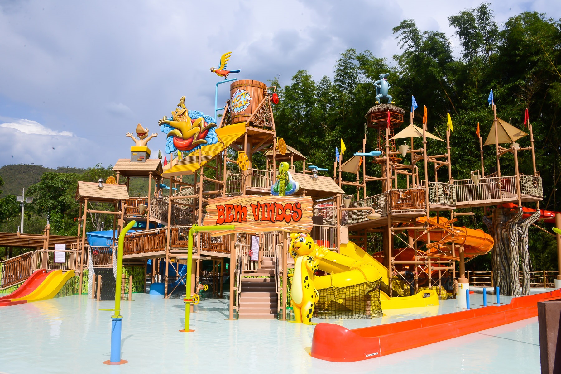 Parques temáticos para ir com crianças no Brasil e no exterior | Imagem Hot Park | Conexão123