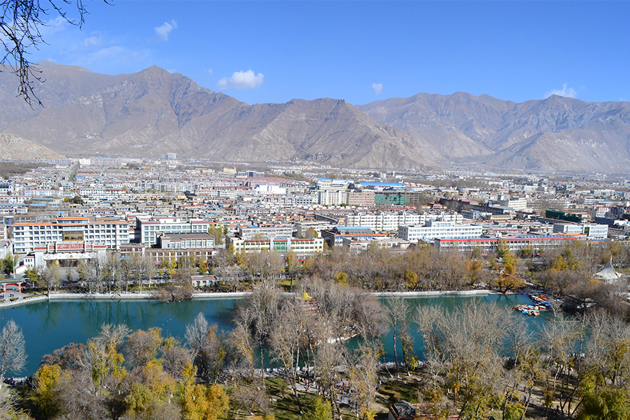 No topo do mundo: Lhasa vista do alto do Palácio Potala