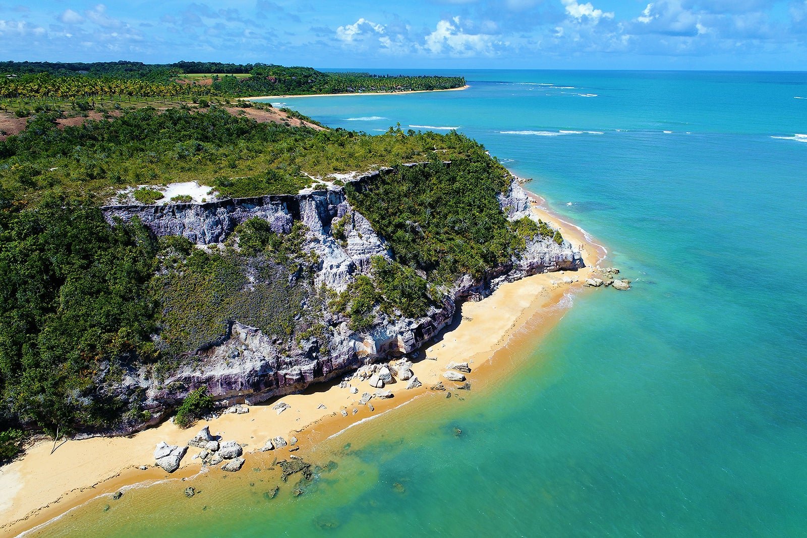 Destinos badalados para viajar no verão no Brasil | Praia em Trancoso | Conexão123