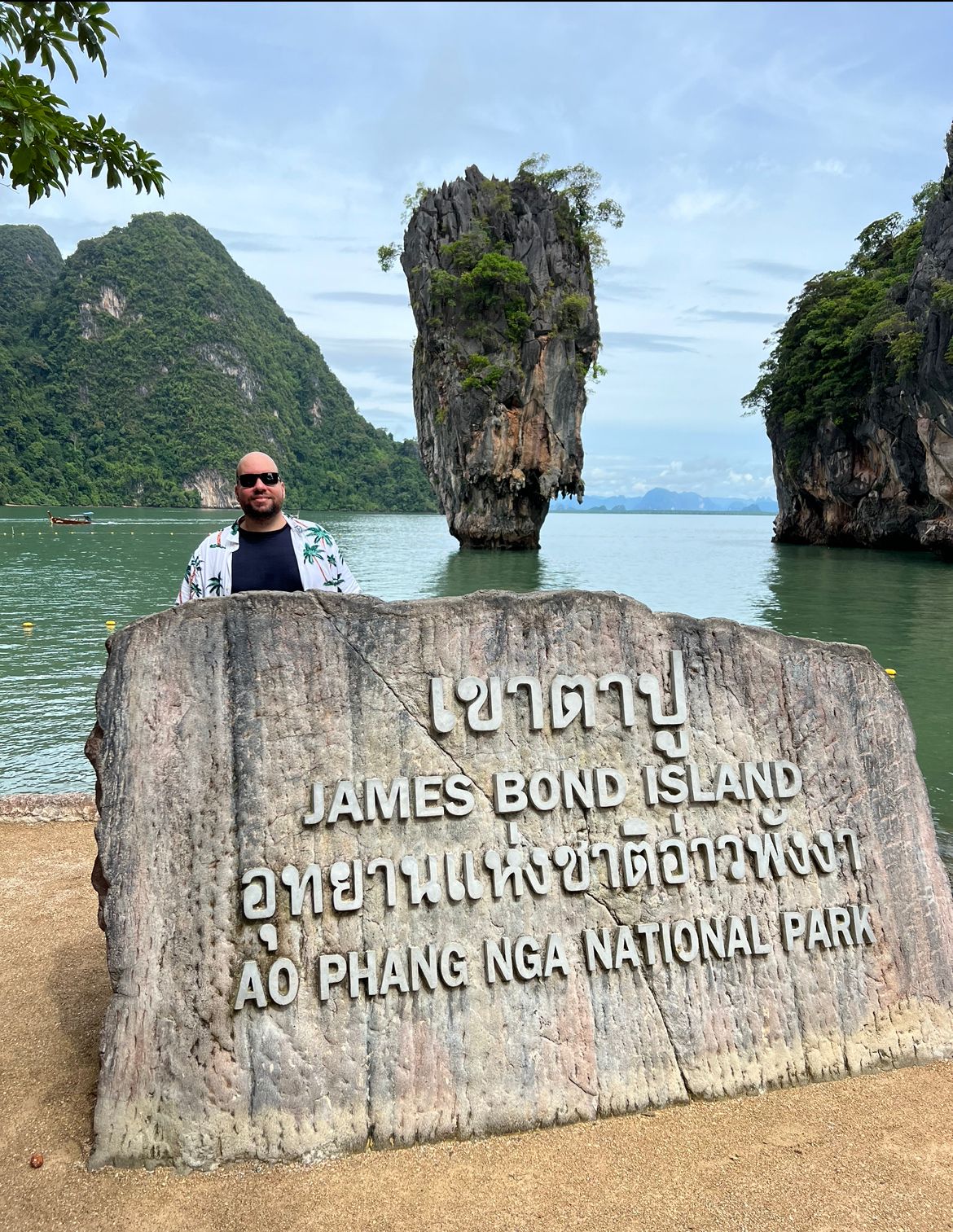 Conheça a ilha do 007, na Tailândia