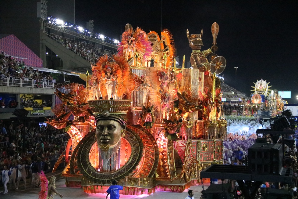 Principais atrações do Carnaval no Rio de Janeiro | Desfile da escola de samba Beija-Flor | Conexão123