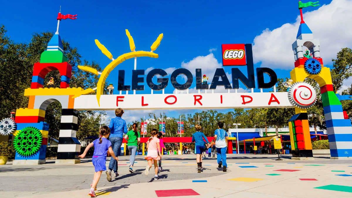 Legoland Florida | Entrada do parque Legoland na Flórida | Conexão123