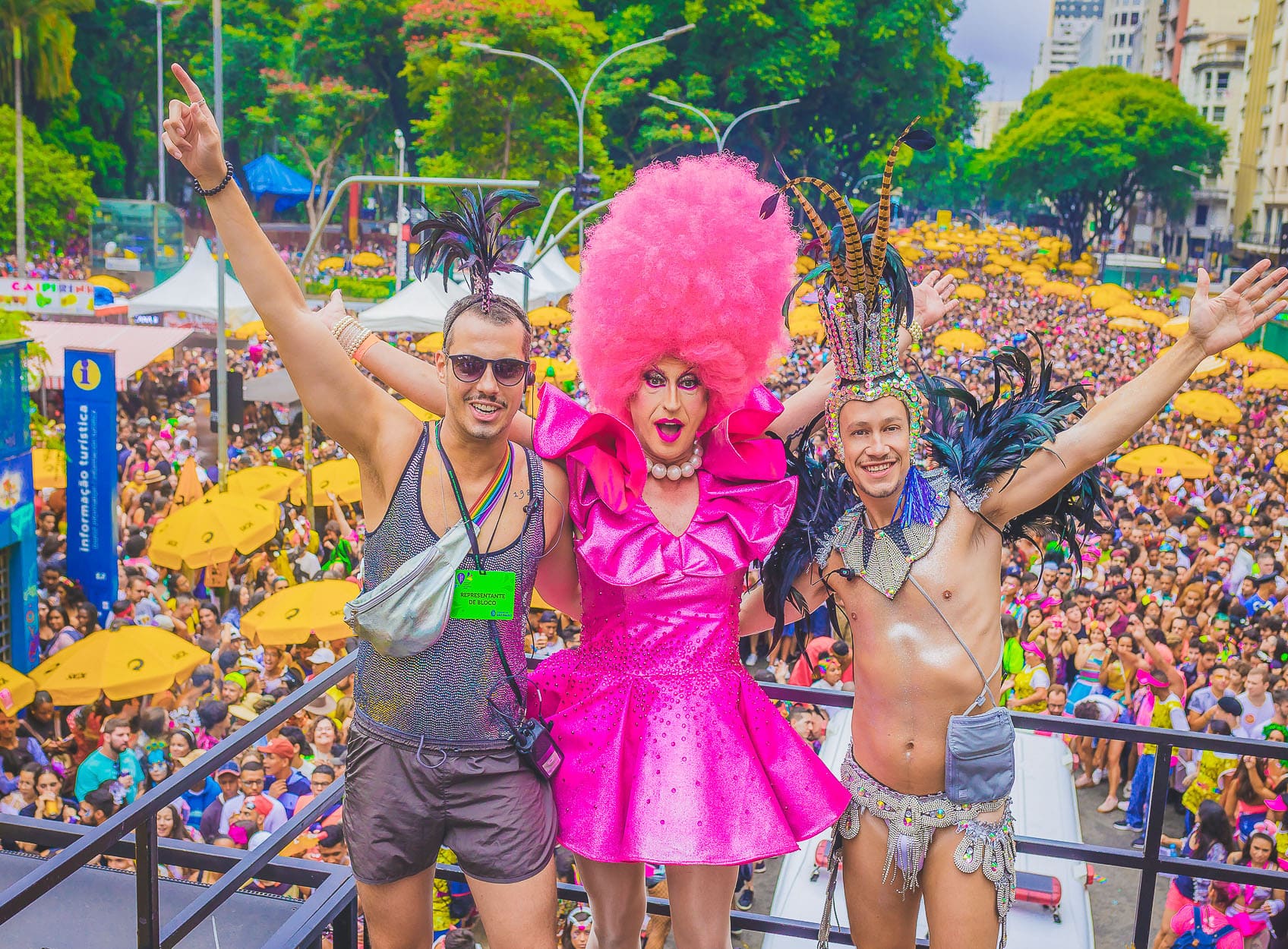 Blocos de Carnaval: os mais diferentes em São Paulo | Bloco MinhoQueens | Conexão123