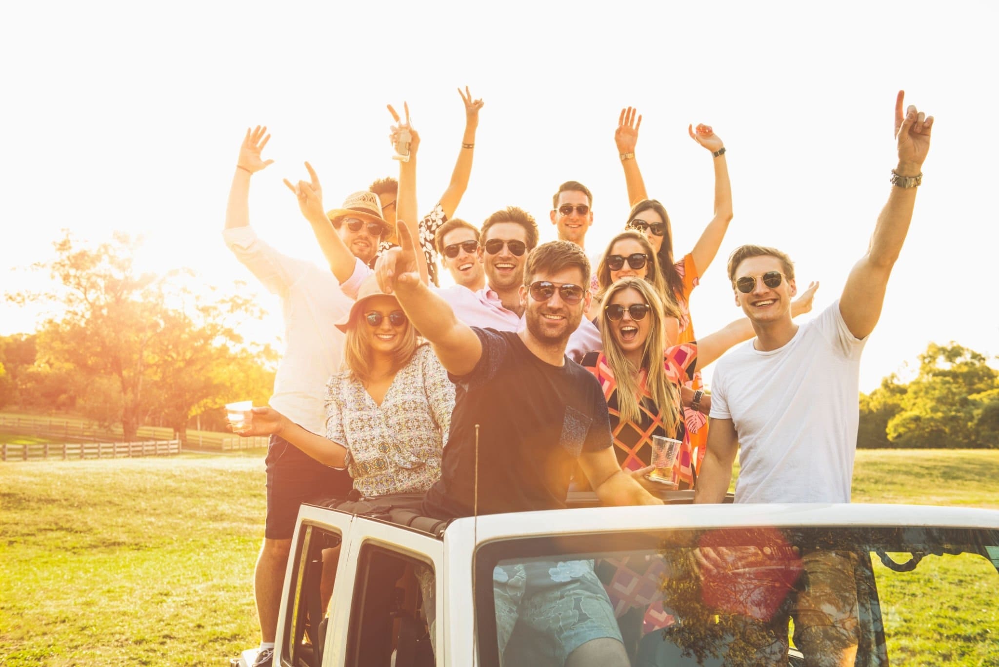 Cinco dicas para viajar de carro com os amigos de forma divertida e segura