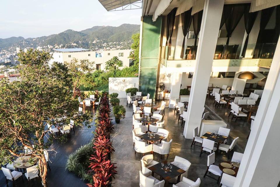 Lugares para comer em Acapulco: comida internacional | Becco Al Mare | Conexão123