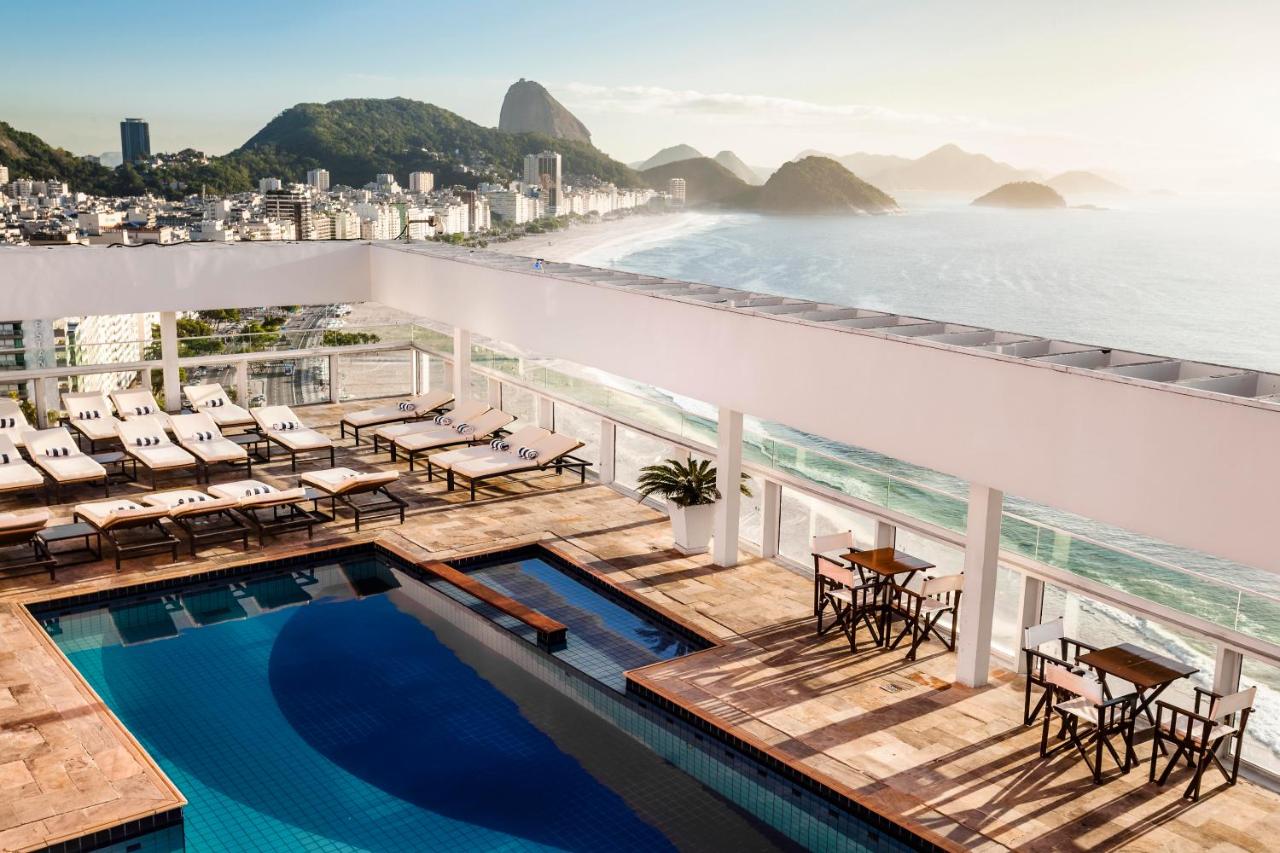 Viva o melhor do Rio de Janeiro com quatro experiências únicas | Vista da piscina de frente para o mar na cobertura do Rio Othon Palace Hotel | Conexão123
