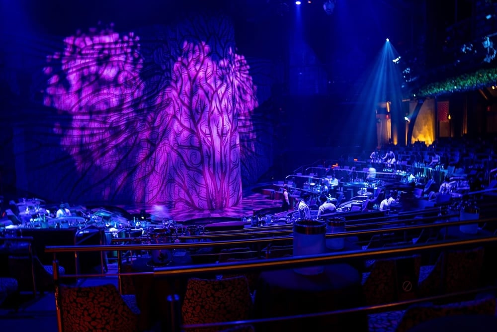 Cirque du Soleil: conheça teatros com espetáculos regulares da companhia em 2023 | Riviera Maya - Espetáculo Joyà | Conexão123