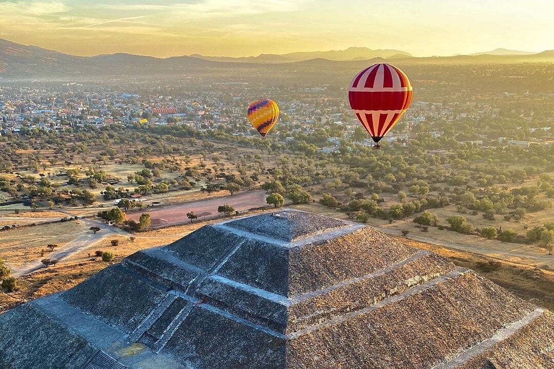 O que fazer na Cidade do México: Passeios - Passeio de balão sobre de Teotihuacán | Passeio de balão sobre as as pirâmides de Teotihuacán na Cidade do México | Conexão123