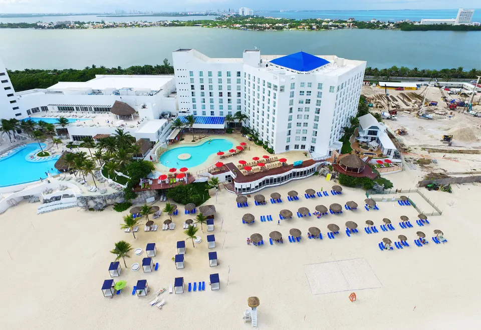 Hotéis familiares em Cancún | Sunset Royal Beach Resort | Conexão123