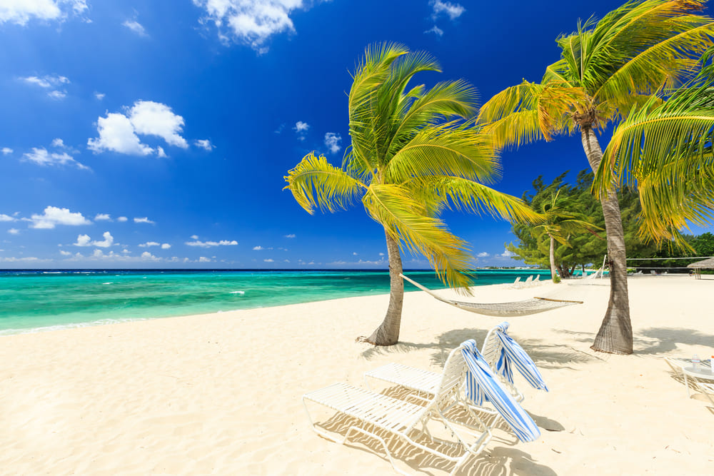 Os dez melhores destinos do mundo: Grand Cayman, Ilhas Cayman | Seven Mile Beach | Conexão123