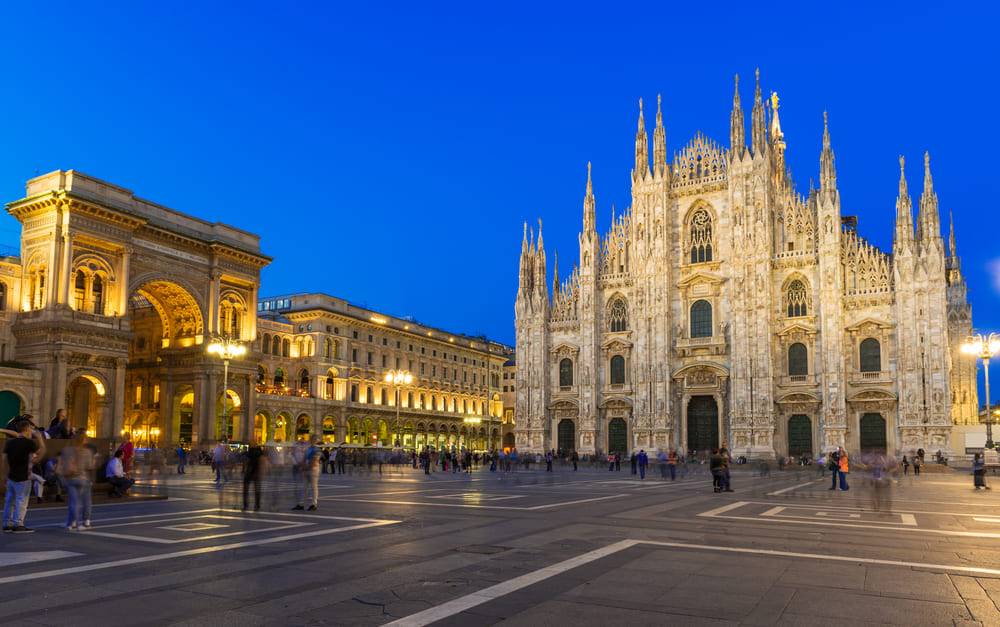 Turismo em Milão | Duomo di Milano, a Catedral de Milão, na Italia | Conexão123