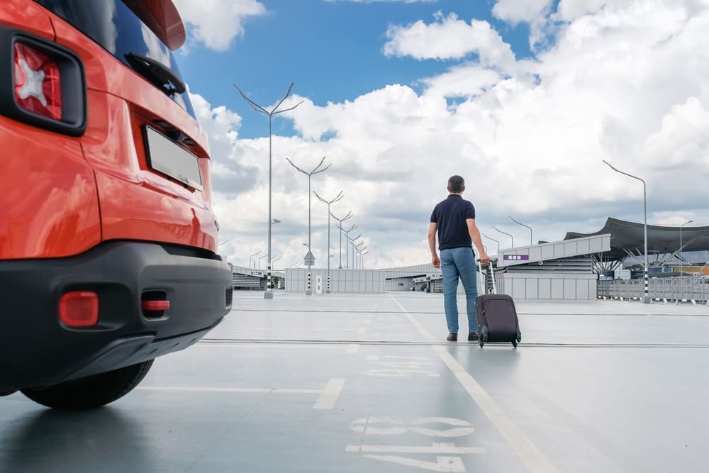 Cinco motivos para deixar seu carro estacionado no aeroporto