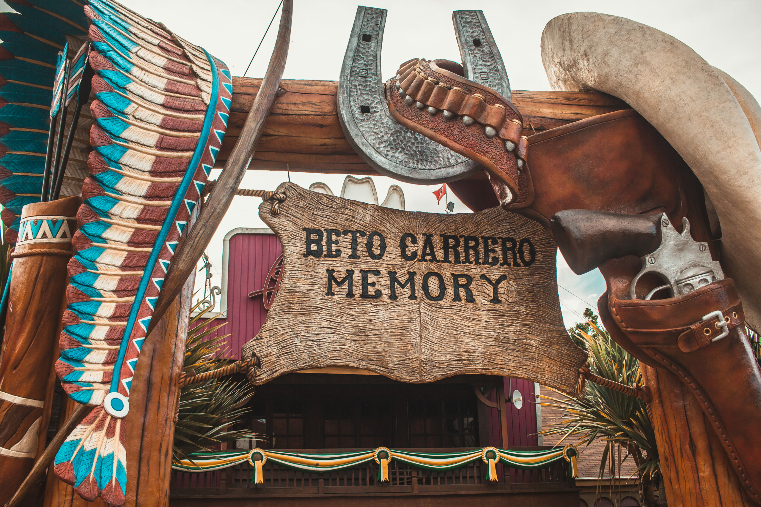 Conheça a área Cowboyland do Beto Carrero e suas atrações