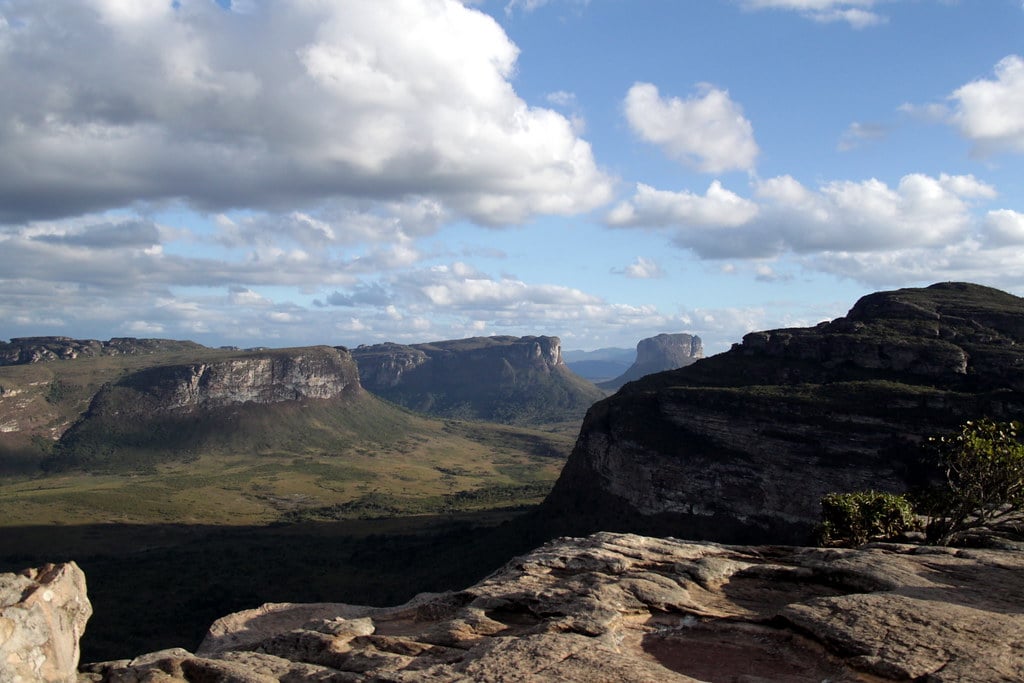 Explore o turismo de montanha no Brasil com o Conexão123 | Visão do topo do Morro do Pai Inácio na Chapada Diamantina | Conexão123