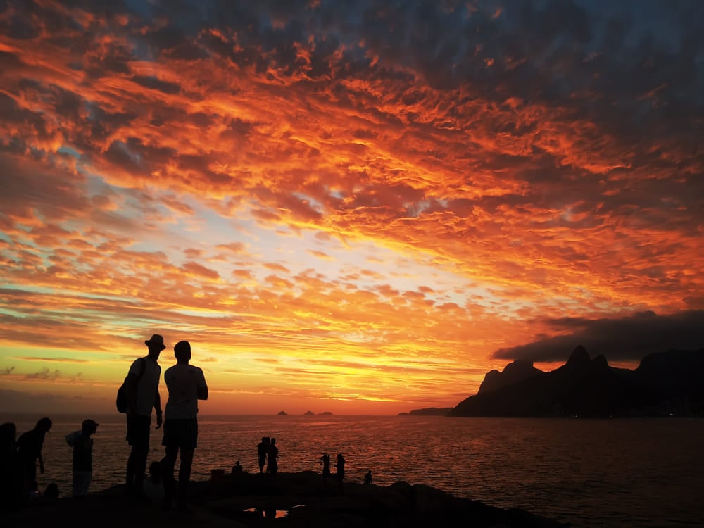 Lugares incríveis para ver o pôr do sol no Brasil