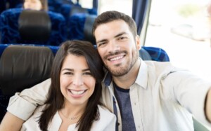 Viagem de última hora para Dia dos Namorados: destinos para conhecer de ônibus