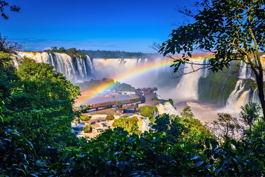 Cataratas do Iguaçu: entre as melhores atrações do mundo | Cataratas do Iguaçu e o arco-íris | Conexão123