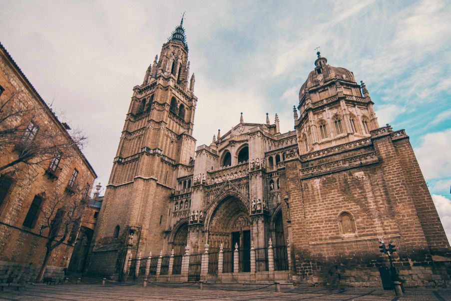 Turismo em Toledo: Guia de Viagem | A Catedral de Toledo foi construída no século XIII e mistura estilos que vão do gótico ao barroco | 123milhas
